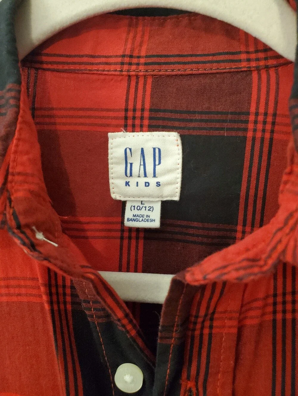 GAP Kids Red and Black Plaid Men's Button-Down Shirt 10/12